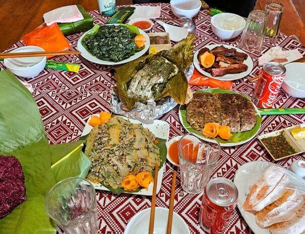 dien-bien-phu-lokalt-mad-sort-thai