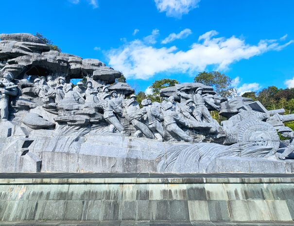 dien-bien-phu-monument-for-artilleritraek