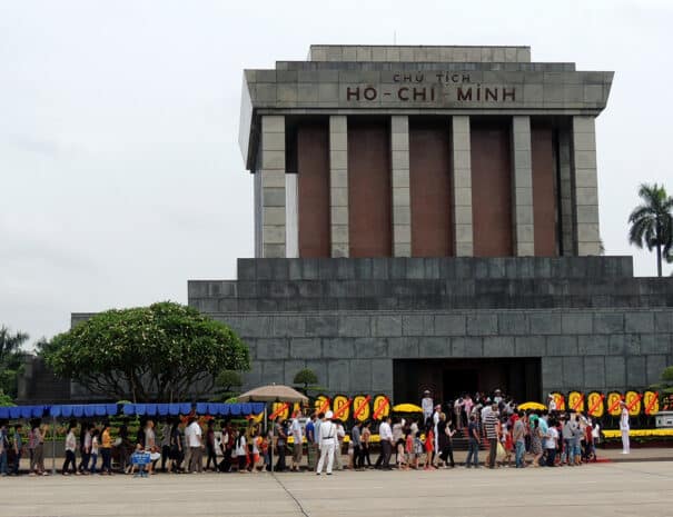 Hanoi city tour - se Ho Chi Minh mausoleum i Hanoi
